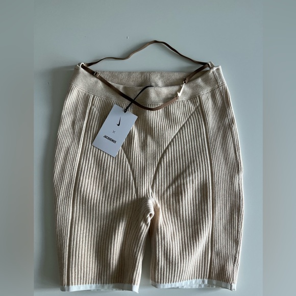 Women's x
Jacquemus Shorts - Picture 3 of 5